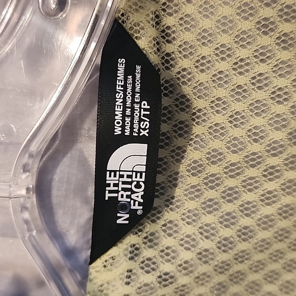 Womens North Face jacket - Picture 3 of 5